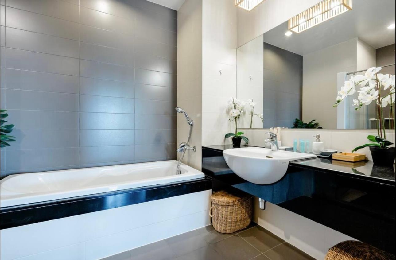 Karon Hill Family Apart 72 M2 Seaview Exteriör bild